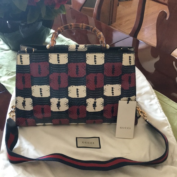 GUCCI♥️RUNWAY BAG♥️NEW❤️Nymphaea snakeskin Tote - Picture 8 of 16